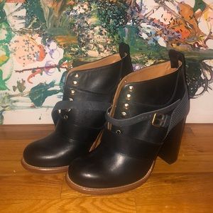 Chloe 🌹 Booties (size 8/38)